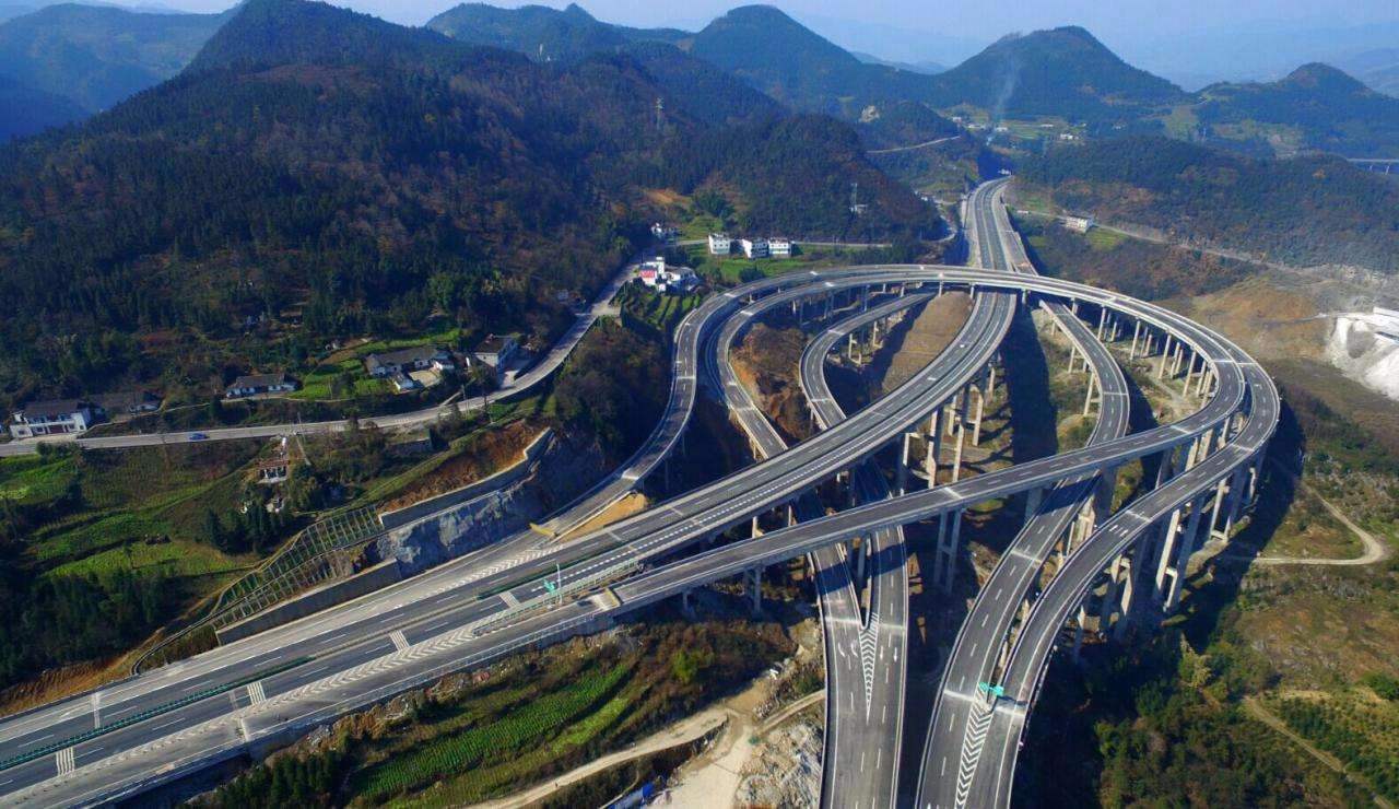 高速公路修建中起重滑车的应用